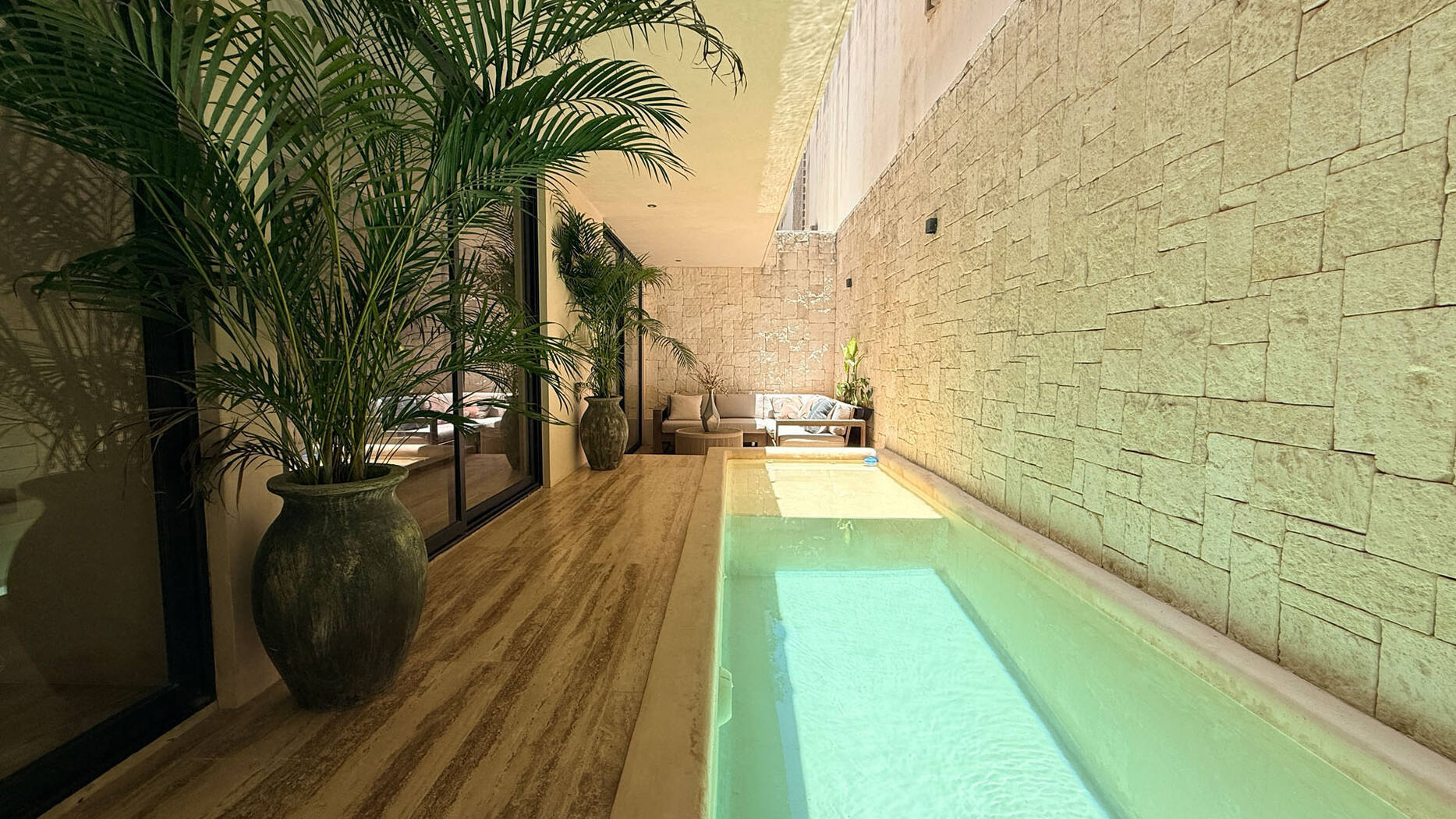Exterior · Patio privado — Pool Garden III