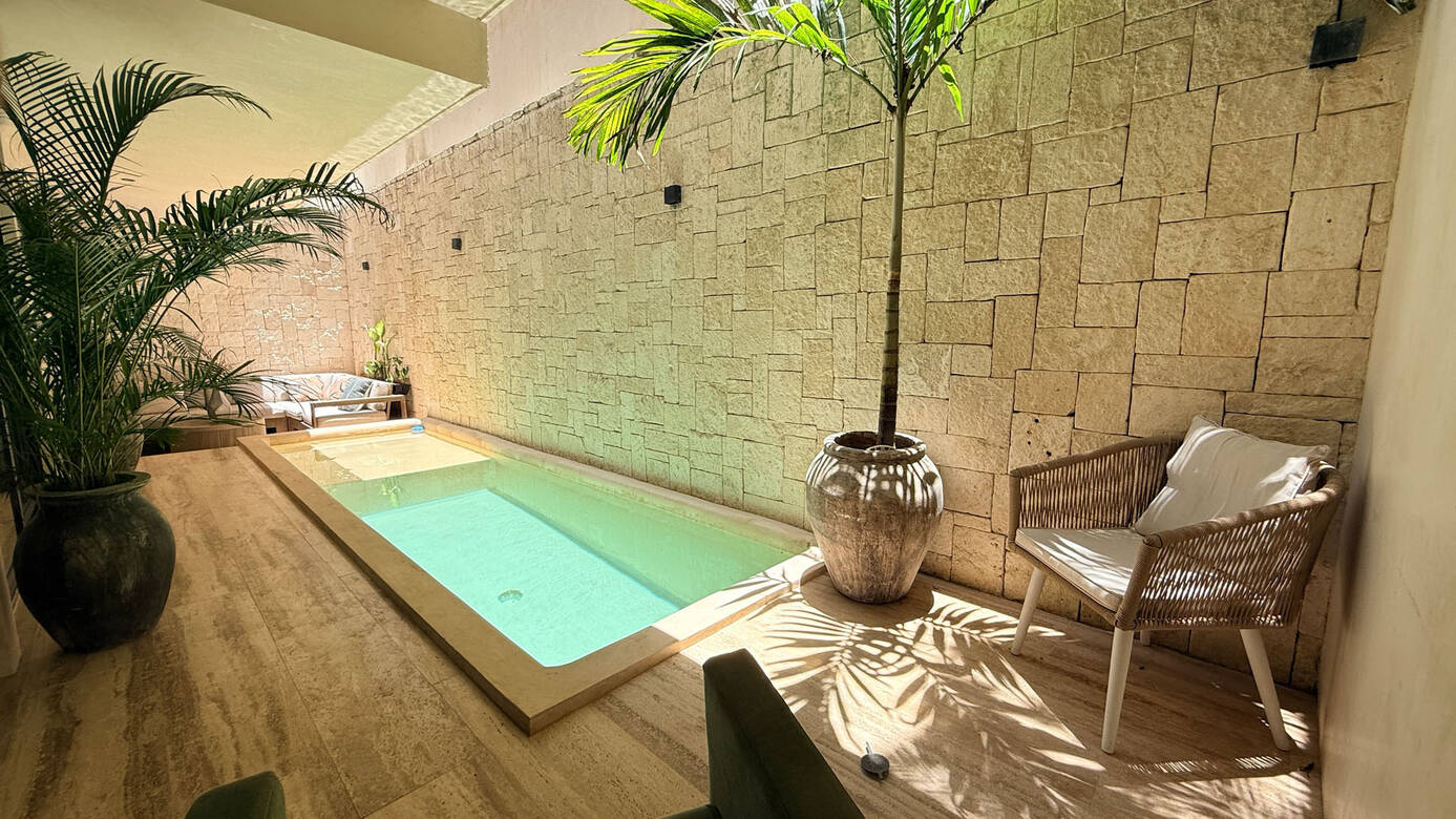 Exterior · Patio privado detalle — Pool Garden III